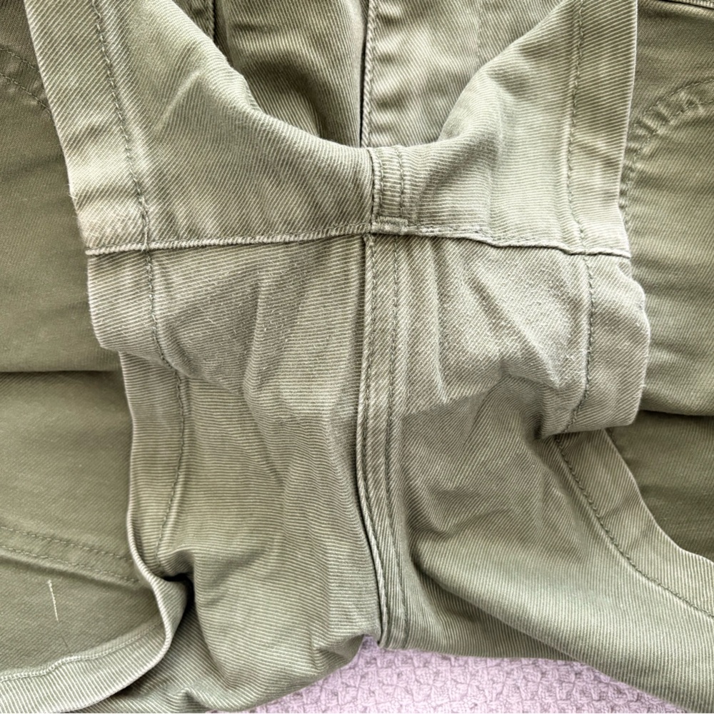 Madewell Olive Patch Pocket Shorts - Picture 6 of 9